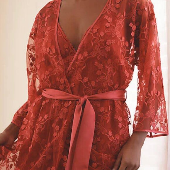 Flora Nikrooz Meg Floral Embroidered Red Robe new without tag - Picture 4 of 4